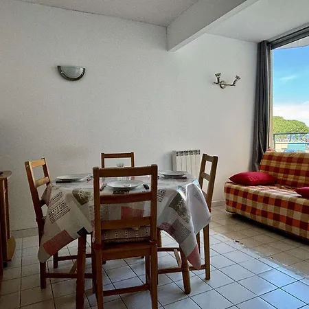 - 2 Pieces Avec Parking, A 150m De La - Fr-1-225-809 *